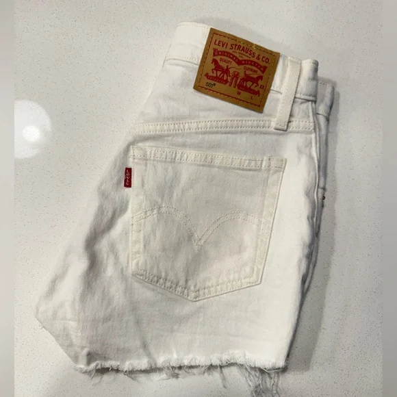 Levi's White 501 Jean Shorts - Picture 1 of 3